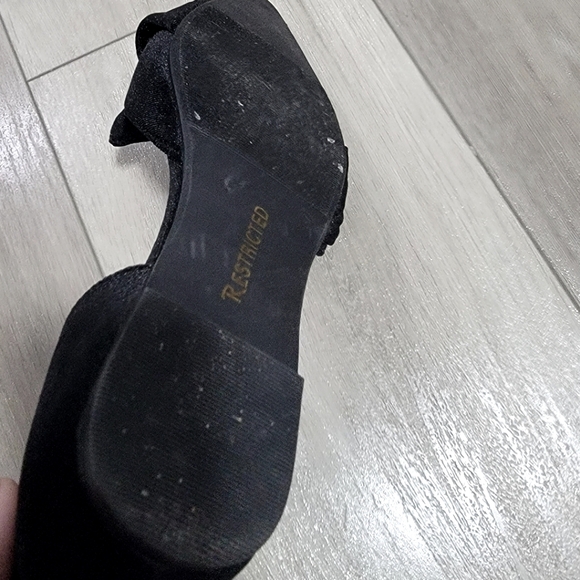 RESTRICTED BLACK FLATS SIZE 7.5 - Picture 3 of 3